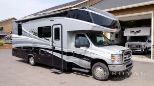 2018 Dynamax ISATA 4 SERIES 25FW