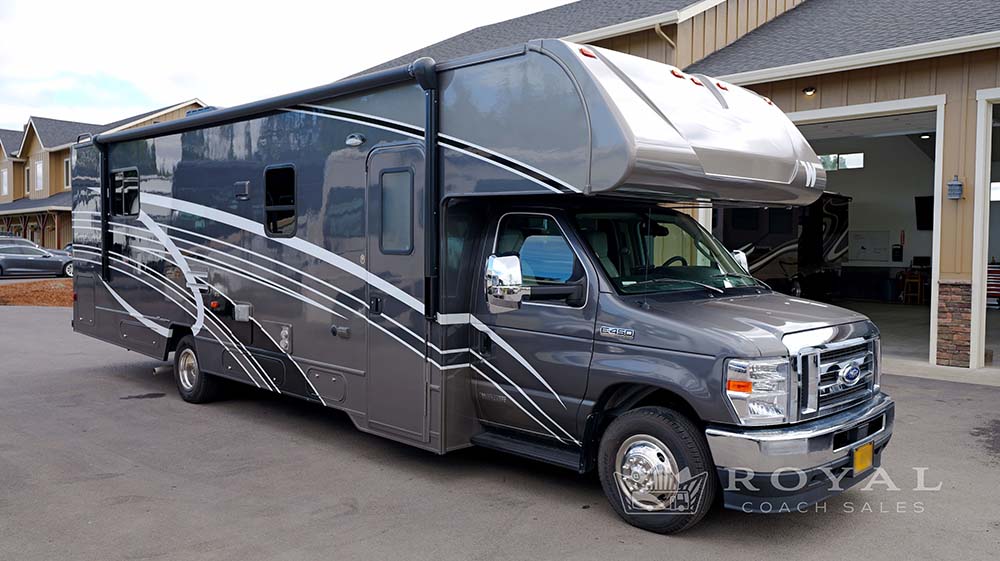 2022 Winnebago MINNIE WINNIE 31K