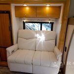 1052 WEB 06