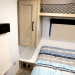 1074B WEB 05