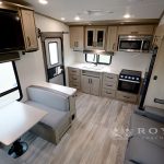 21068B WEB 04